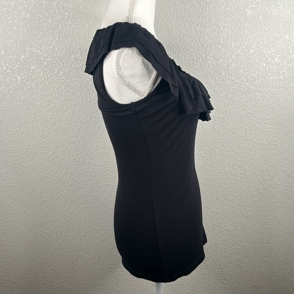 New York & Company Black Ruffle Neck V-Neck Sleeveless Top Size XS - Picture 3 of 6